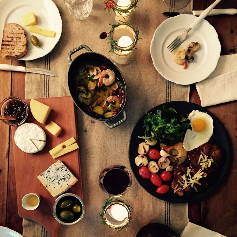 캔들을 활용한 테이블 스타일링