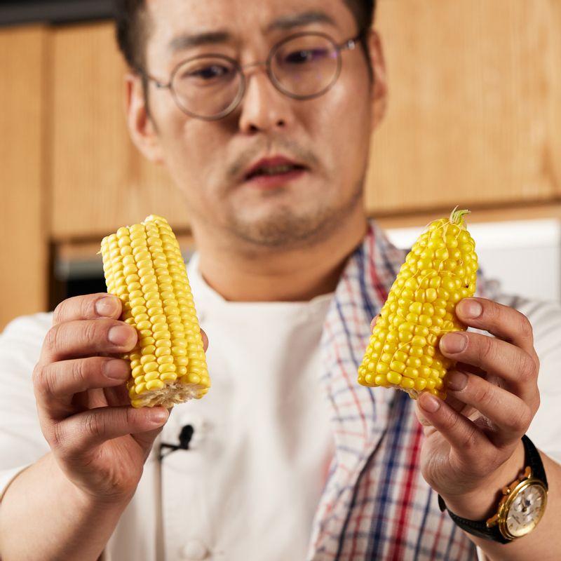 옥수수 알맹이 예쁘게 써는 법