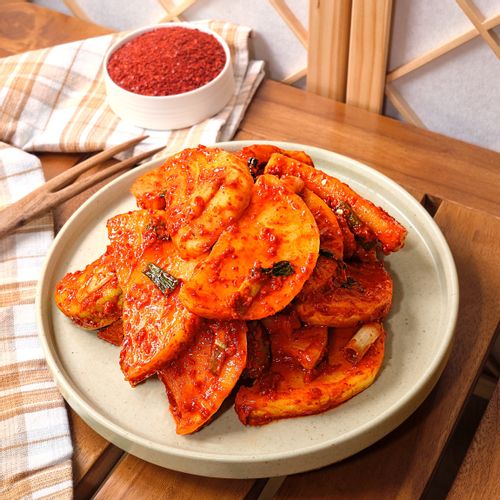 보름달김치 국내산 손수 만든 무 석박지 김치