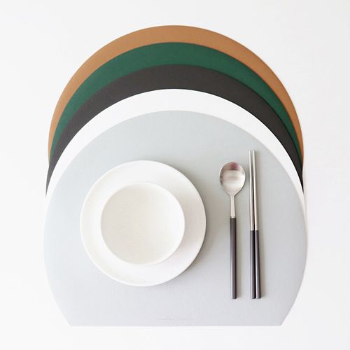 카모메키친 심플렛 폴리레더 테이블매트 식탁매트 반달 5컬러