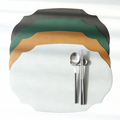 카모메키친 오너먼트 방수 가죽 식탁매트 테이블매트 타원