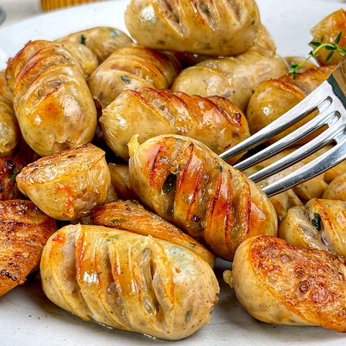 26년전통 맛집 귀빈정 프리미엄 만두 쏙~ 소세지 2종