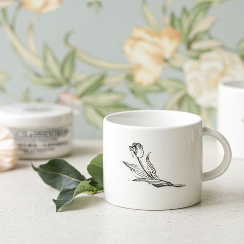 튤립 드로잉 머그컵