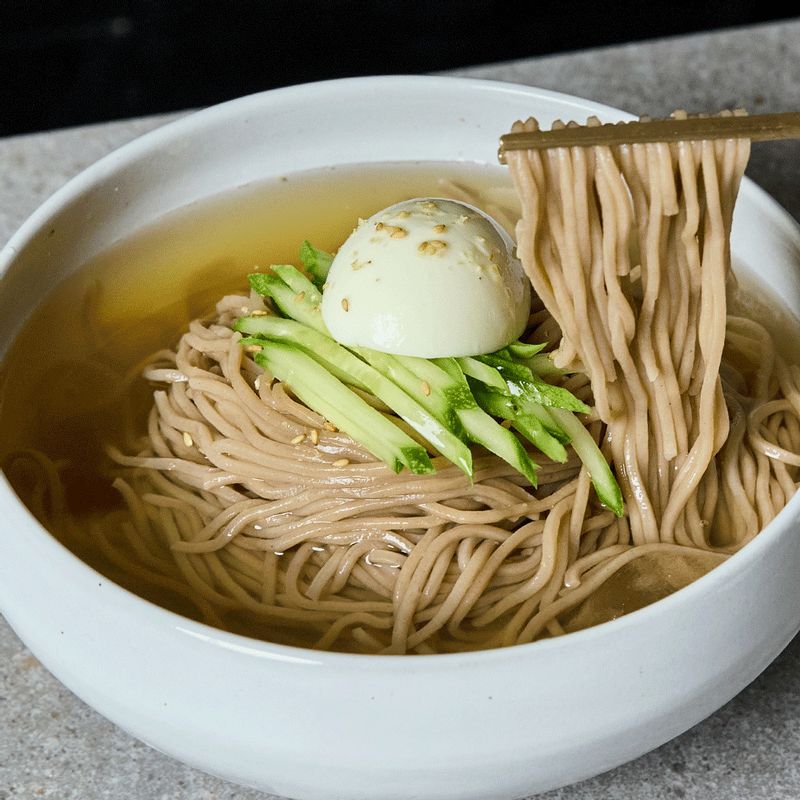 강릉 맛집! 40년 전통의 맛, 새콤달콤 구수한 ‘동해 막국수’ 세트(6~7인)