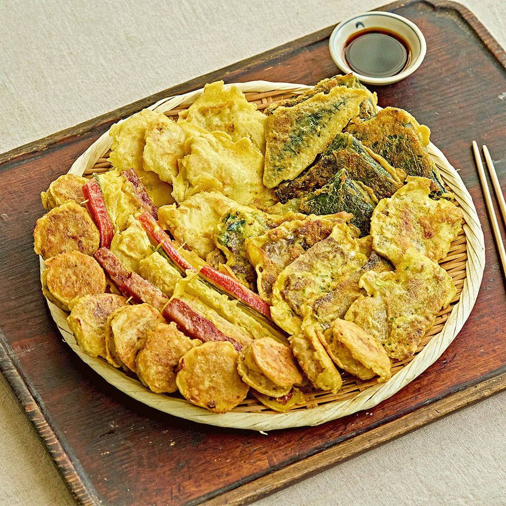[김천맛집] 일일히 손수 제작한! 수제 5종 모듬전 700g 1팩 외 수량선택 / 오색꼬지 동태전 소고기육전