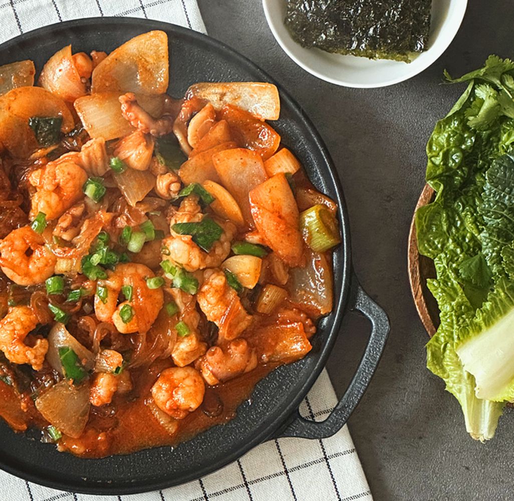 [신상품] 녹진한 맛! 바베큐아저씨의 '낙곱새 그 멈출 수 없는 반란' (700g)