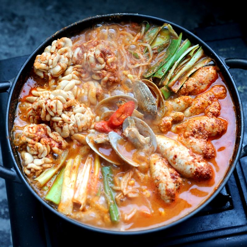 26년전통 귀빈정 동태 고니 알탕 2인분