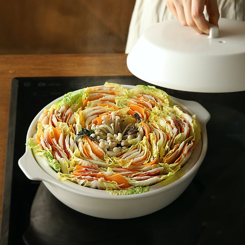 김오른 냄비에 찜기를 올리고 고기가 익을 때까지 8~10분정도 쪄주세요.