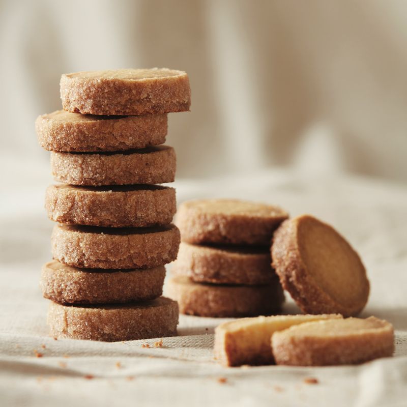 11. 완성된 사브레를 식힘망에 올려 충분히 식혀주면 끝!
레시피 영상 : https://youtu.be/p-lr01AlcUs