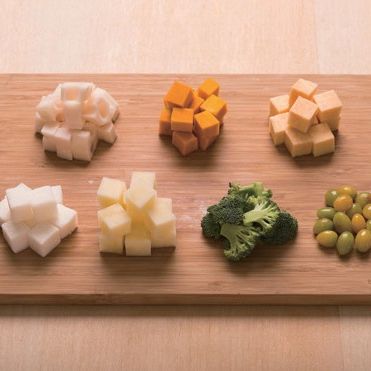 영양 뿌리채소 찜을 위한 재료 이미지로 단호박,고구마,감자,연근,브로콜리 등으로 구성 되어있습니다.