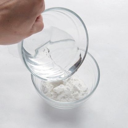 분량의 재료로 튀김 반죽을 만들어 주세요.