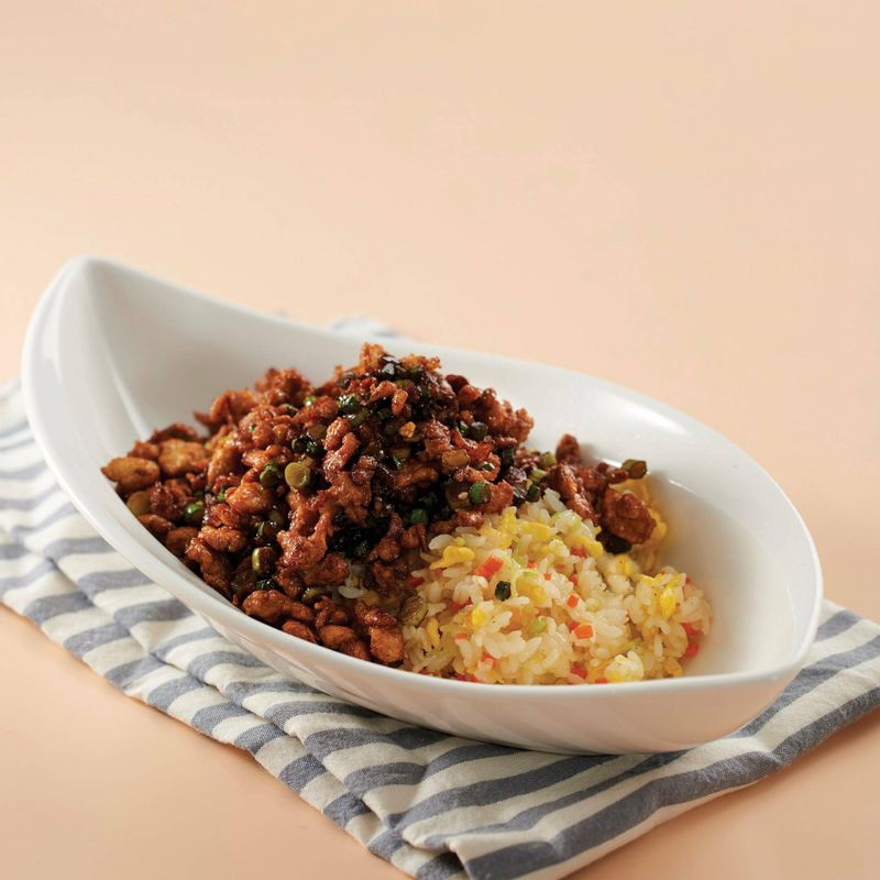 닭고기 마늘쫑 볶음밥