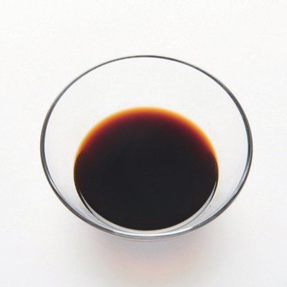 분량의 재료를 골고루 섞어서 소스를 만들어 주세요.