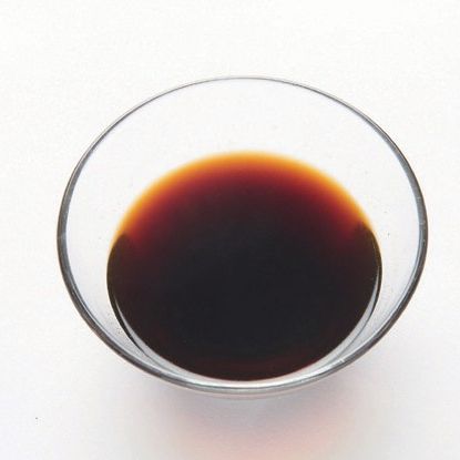 분량의 재료를 골고루 섞어서 소스를 만들어 주세요.