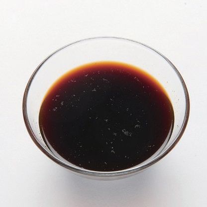 분량의 재료를 섞어서 소스를 만들어 주세요.