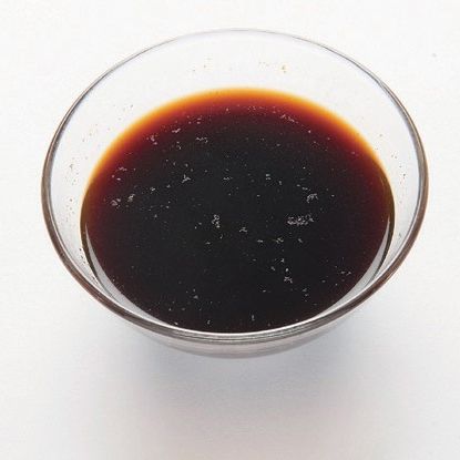분량의 재료를 골고루 섞어서 소스를 만들어 주세요.