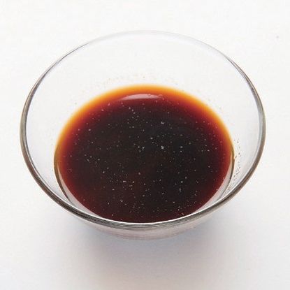 분량의 재료를 골고루 섞어서 소스를 만들어 주세요.