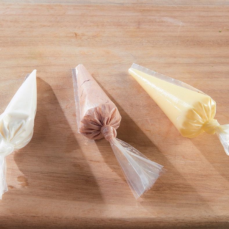 푸아그라 무스 페이스트리을 위한 재료 이미지로 페이스트리,블루베리,푸아그라 무스,리코타 치즈,가염버터 등으로 구성 되어있습니다.