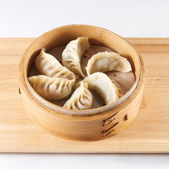 찜기에서 70% 정도만 익을 만큼 쪄주세요.