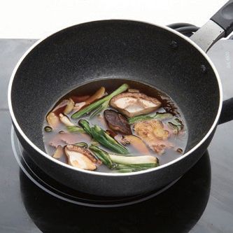 순서 9에 순서 8을 넣고 끓여주세요.