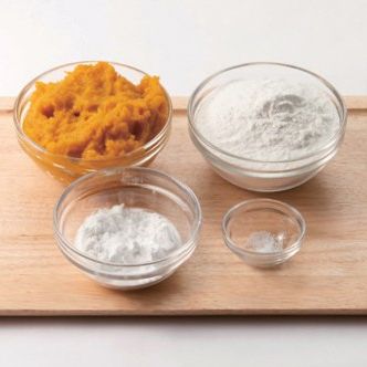 단호박 코코넛 지짐을 위한 재료 이미지로 찐 단호박,소금,설탕,코코넛롱,팥앙금 등으로 구성 되어있습니다.