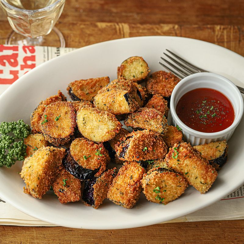 소스를 곁들여 맛있게 즐겨주세요.
(기호에 따라 시판 토마토소스를 곁들여 드셔도 좋아요)