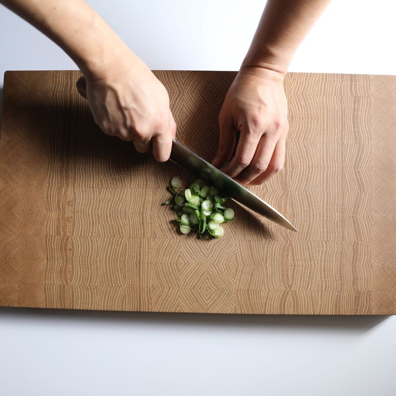 대파는 잘 씻어서 1cm 두께로 송송 썰어주세요.