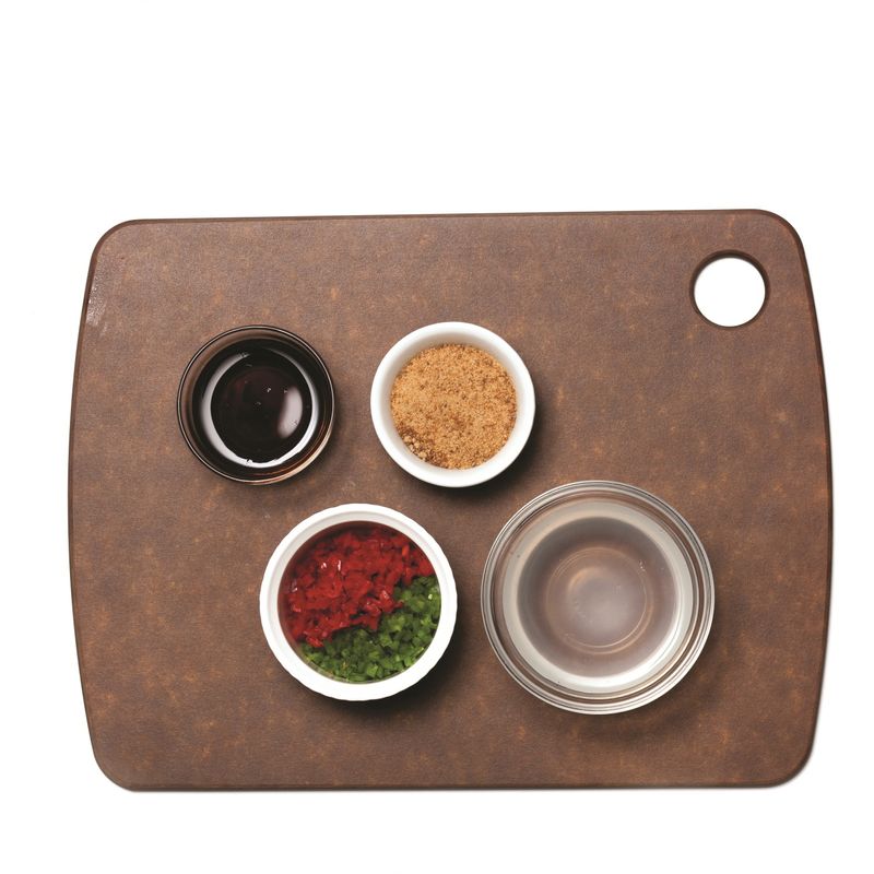 고추를 잘게 다져 나머지 드레싱 재료와 골고루 섞어주세요.