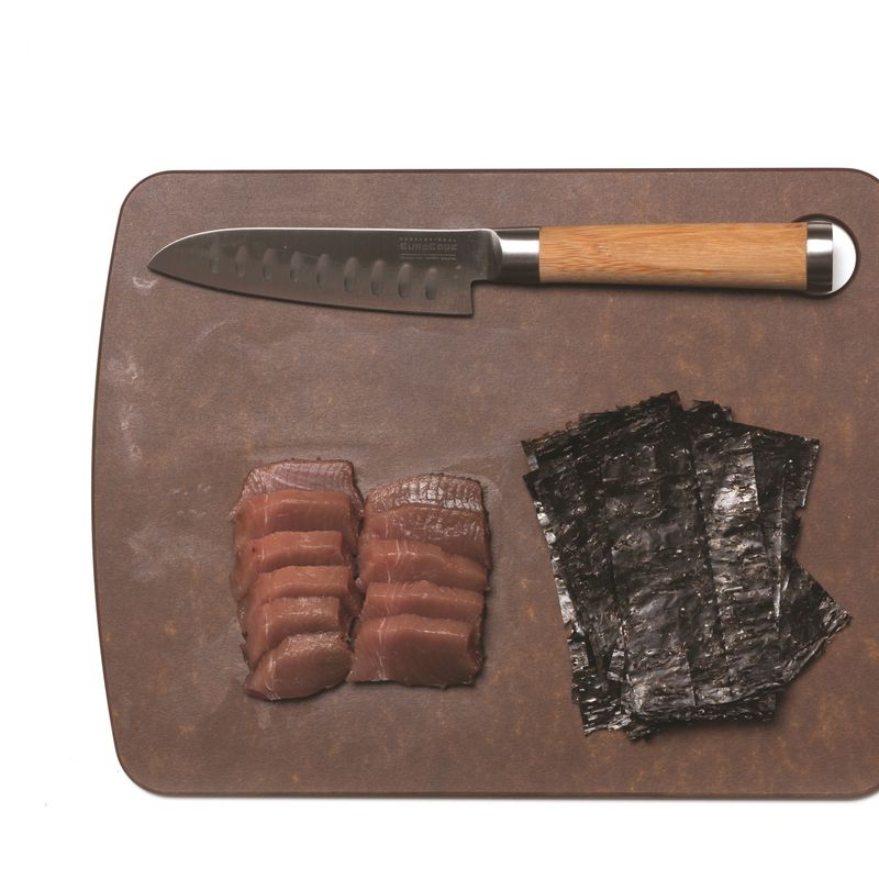 미역참치샐러드을 위한 재료 이미지로 물미역,생김,냉동참치 등으로 구성 되어있습니다.