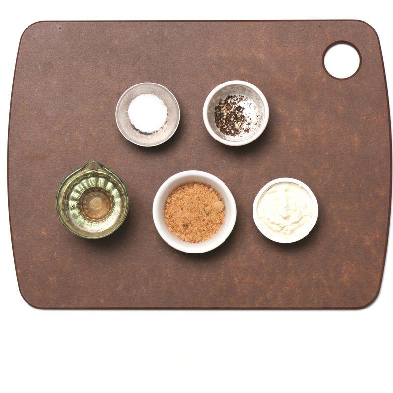 크림치즈를 실온에 두어 부드럽게 만든 후 나머지 드레싱 재료와 함께 잘 섞어주세요.