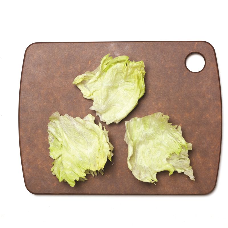 양상추잎은 쌈 싸먹기 좋은 크기로 뜯어주세요.