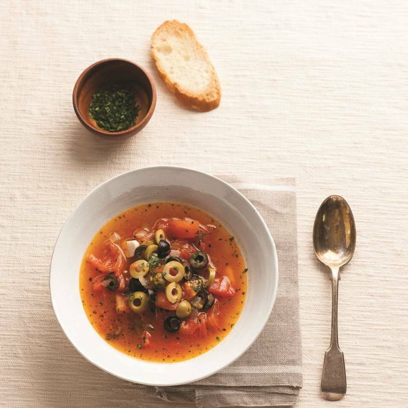 그릇에 담아 파슬리가루를 뿌린 후 맛있게 즐기세요.