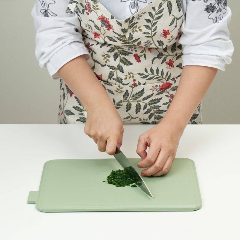 소고기 아욱 표고버섯죽을 위한 재료 이미지로 불린 쌀,소고기 안심,표고버섯,아욱,물 등으로 구성 되어있습니다.