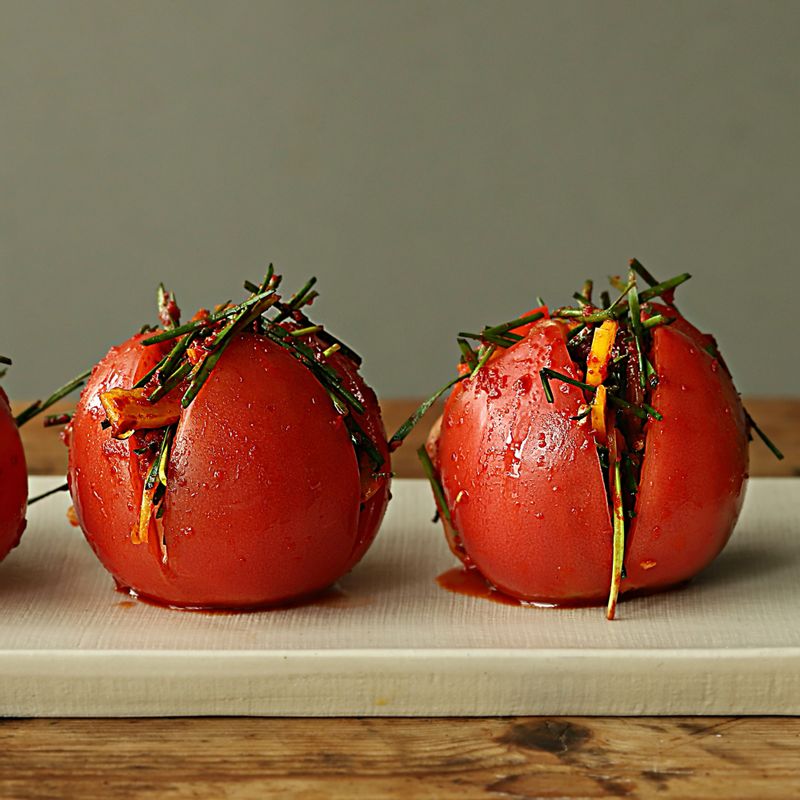 밀폐 용기에 담아 하루 정도 숙성한 후 맛있게 즐겨주세요.