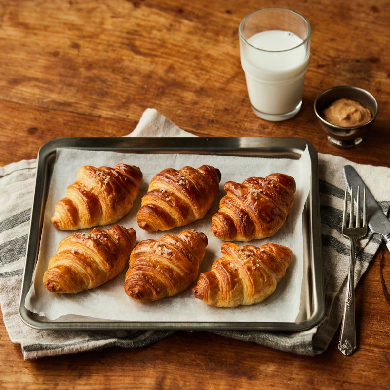 소금빵,크루아상,생지,크로와상,크루아상생지,홈카페,아메리카노