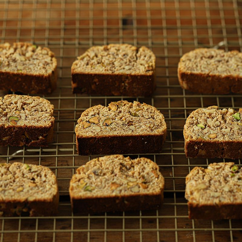 식힘망에 올려 식혀주세요.