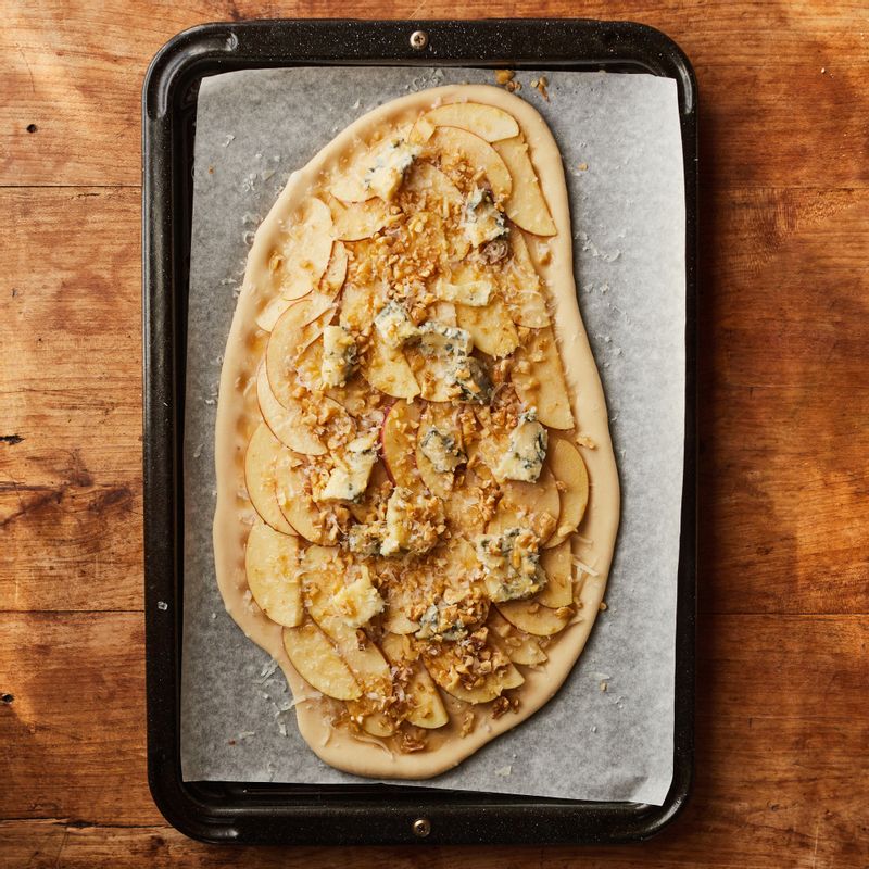 법랑 접시를 1단에 넣고 광파오븐 수동요리 <오븐>에서 220도로 20분간 구워주세요.