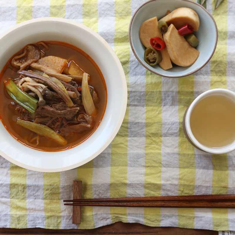 그릇에 담아 마무리해주세요.