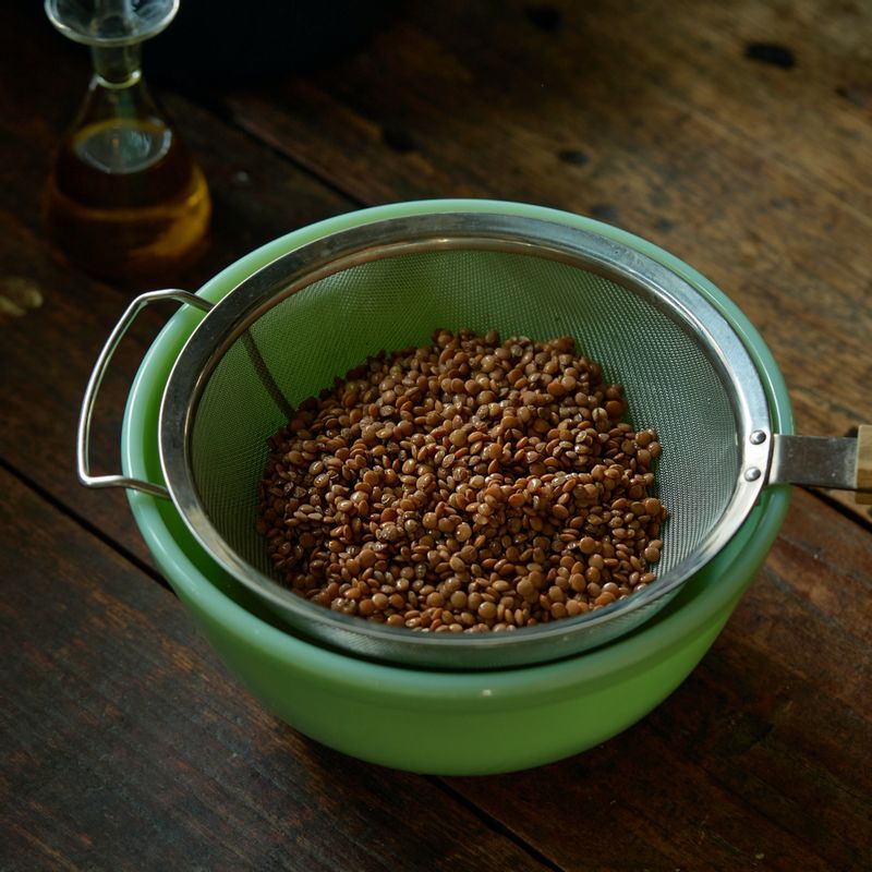 렌틸콩은 1시간 정도 불린 후 체에 밭쳐 준비해주세요.