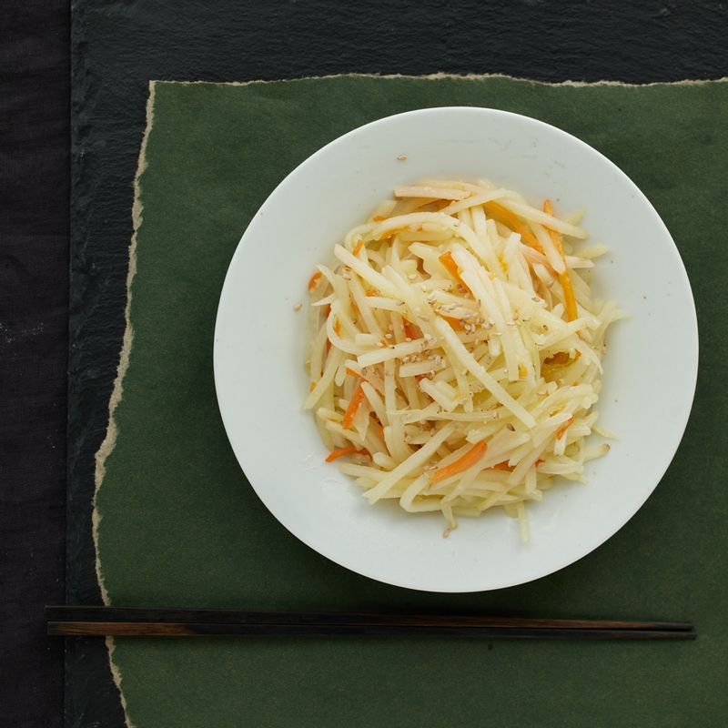 마지막에 통깨를 뿌려 완성해 주세요.