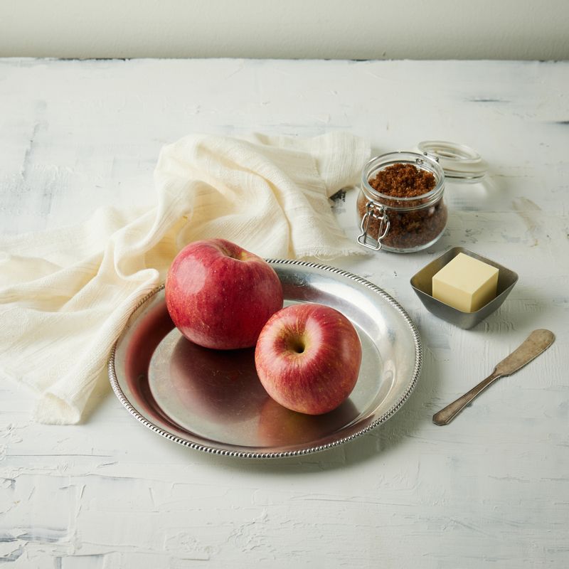 애플버터을 위한 재료 이미지로 사과,흑설탕,버터 등으로 구성 되어있습니다.