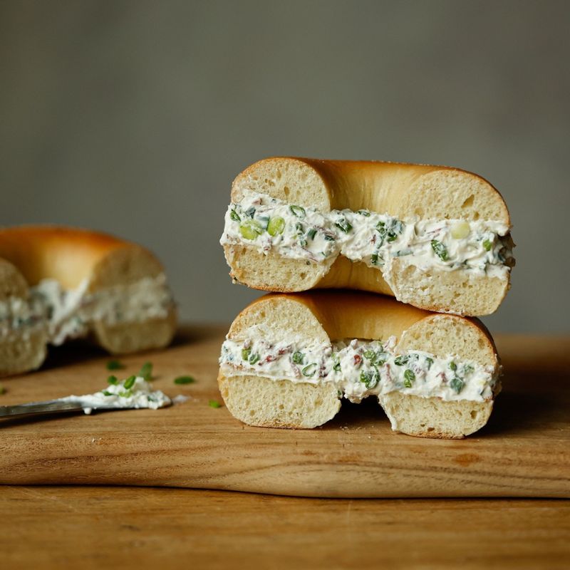 먹기 좋은 크기로 잘라 맛있게 즐겨주세요.