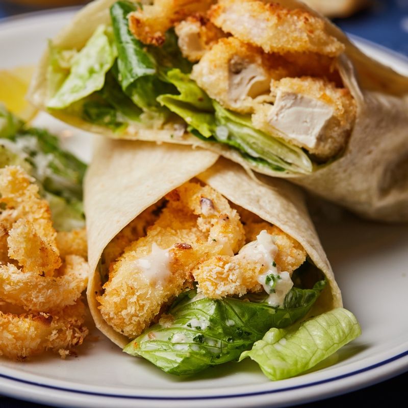 먹기 좋은 크기로 잘라 맛있게 즐겨주세요.