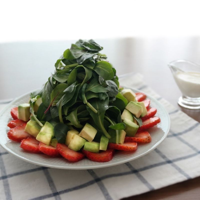 아보카도딸기샐러드
