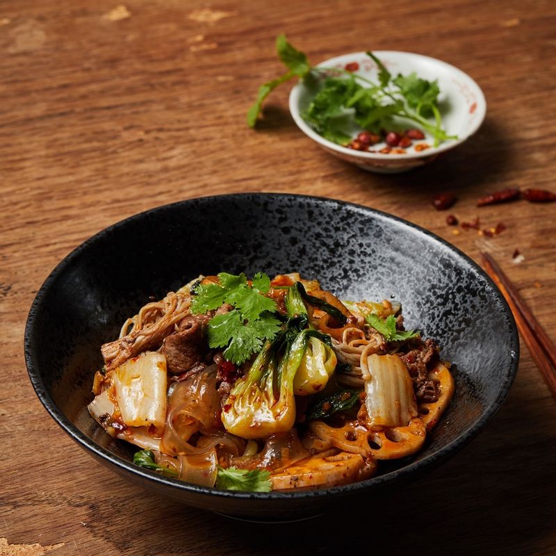 불을 끄고 접시에 담아 완성해주세요.