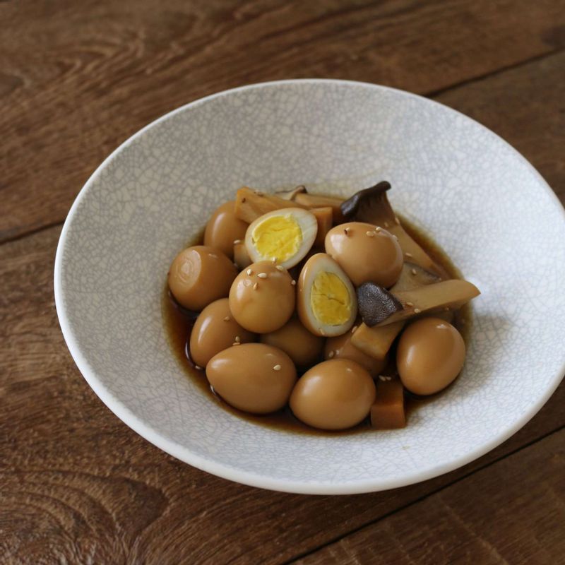 완성된 요리를 그릇에 담아 마무리해주세요.