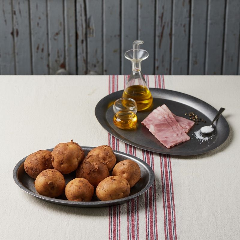 어글리 포테이토을 위한 재료 이미지로 감자 작은 것 등으로 구성 되어있습니다.