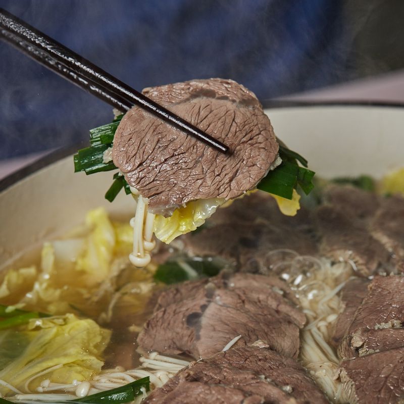 소스에 곁들여 맛있게 즐겨주세요.