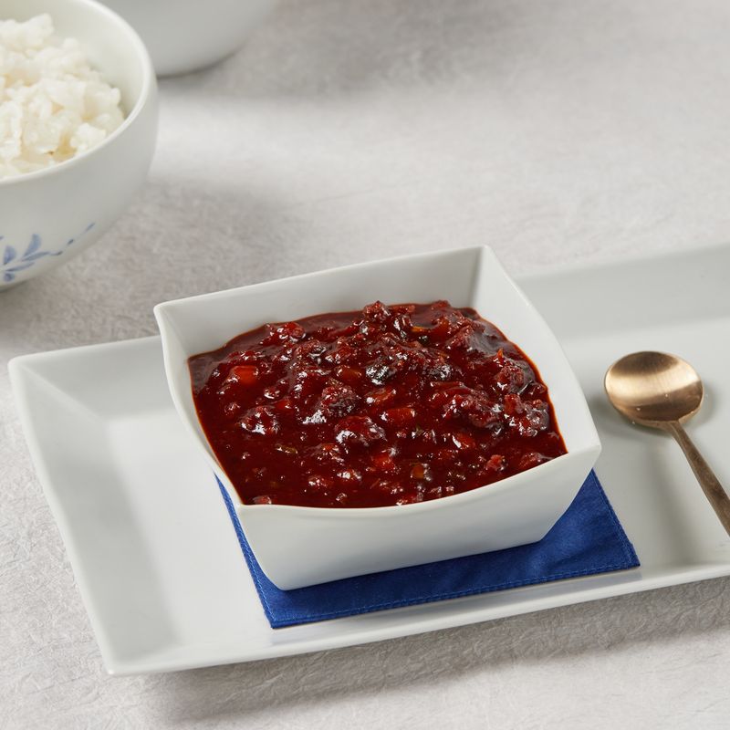 완성된 소고기 볶음 고추장을 밥과 함께 맛있게 즐겨주세요.