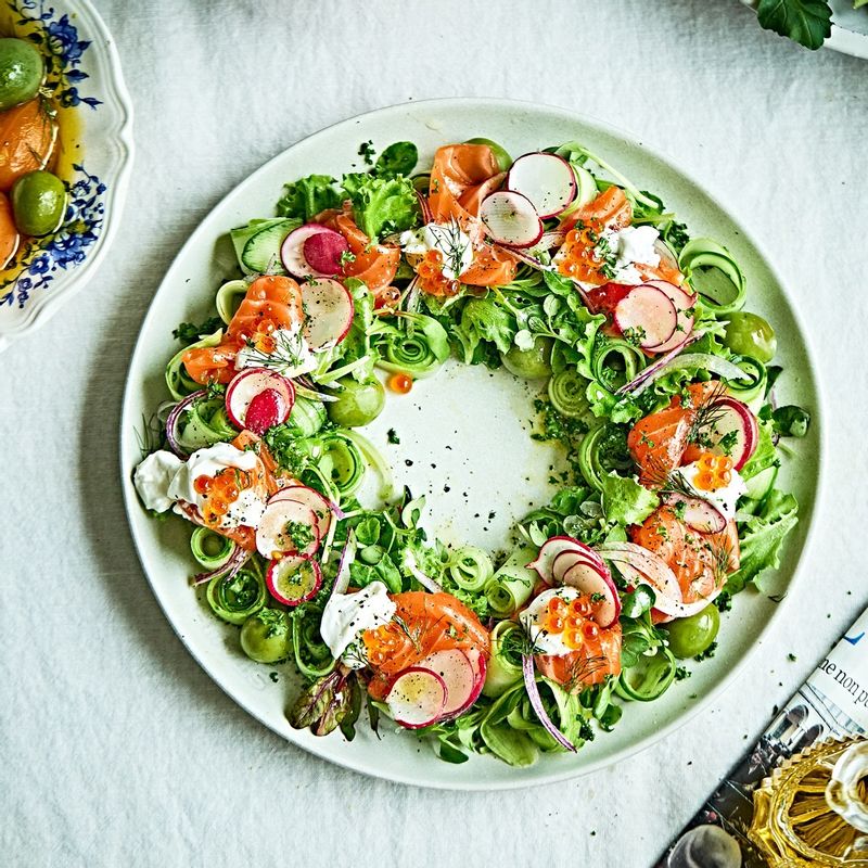 먹기 직전에 드레싱을 뿌려 맛있게 즐겨주세요.